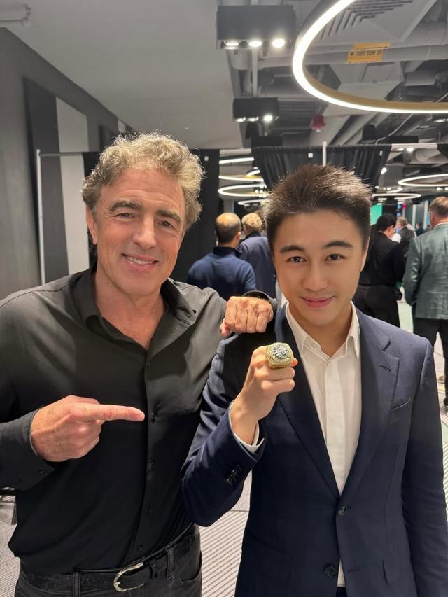 aaf, 在参观球馆, npg aaf, 在参观球馆, npg