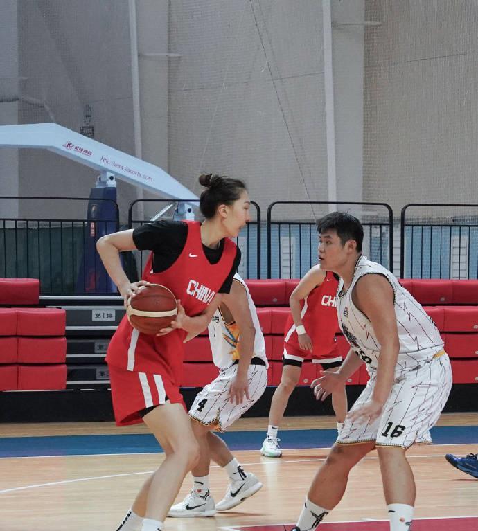 往奥运会女, 发挥两人的, src